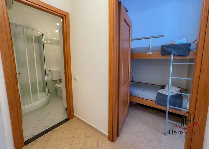 Center - Free Parking - Wifi - Smart Tv Varazze