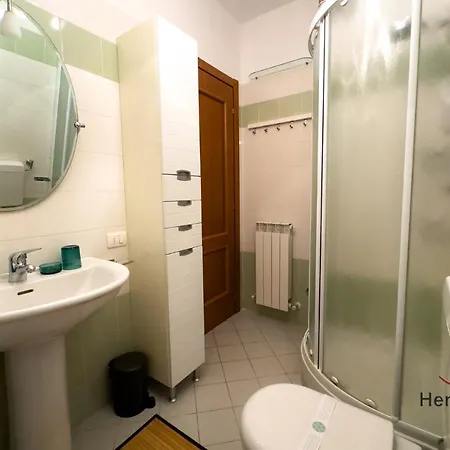 Apartment Center - Free Parking - Wifi - Smart Tv